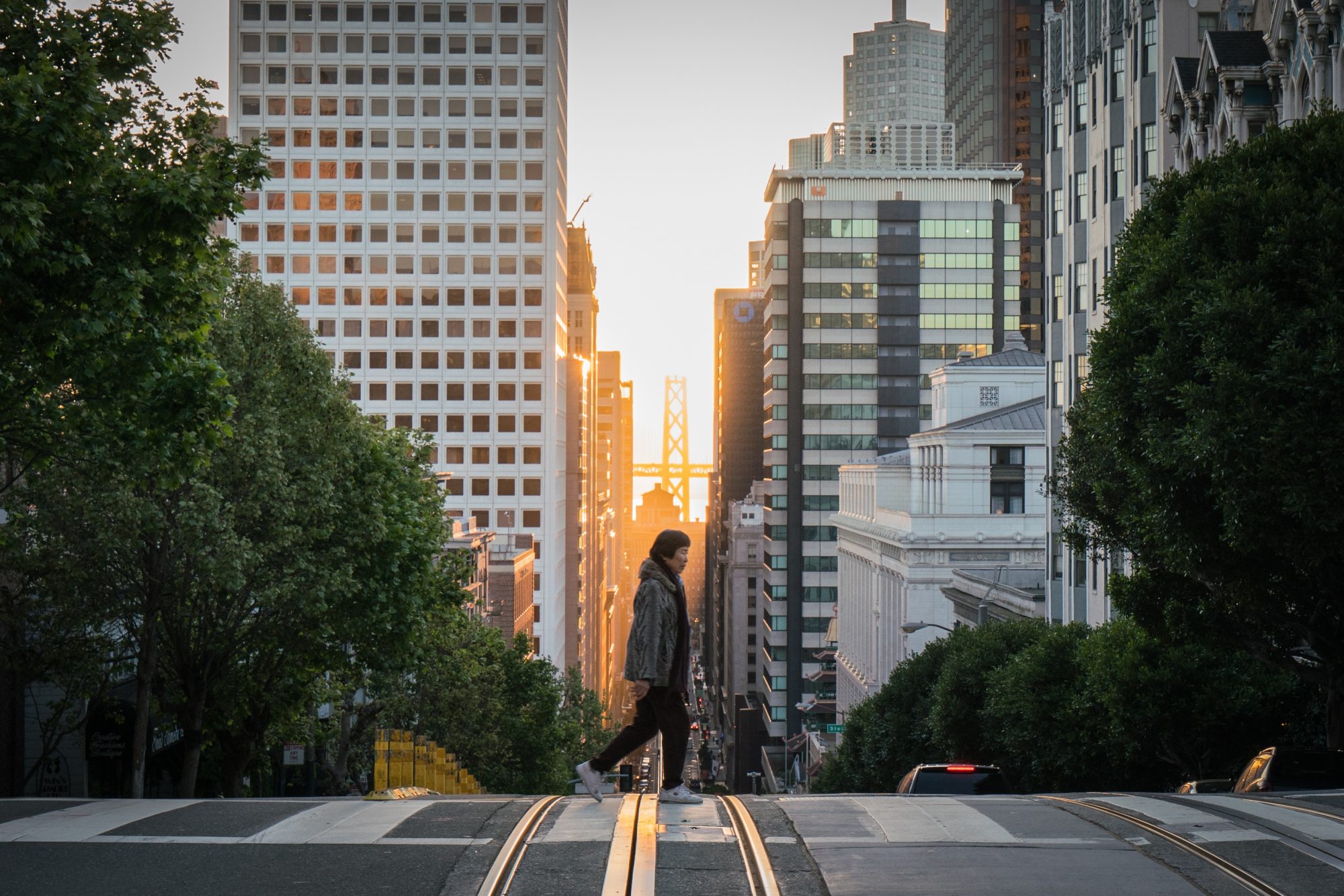 2016 04 06 Woman Crossing Street | photo by jake landon schwartz